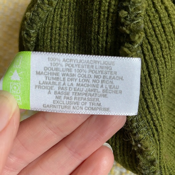 Bula Beanie - Picture 2 of 3